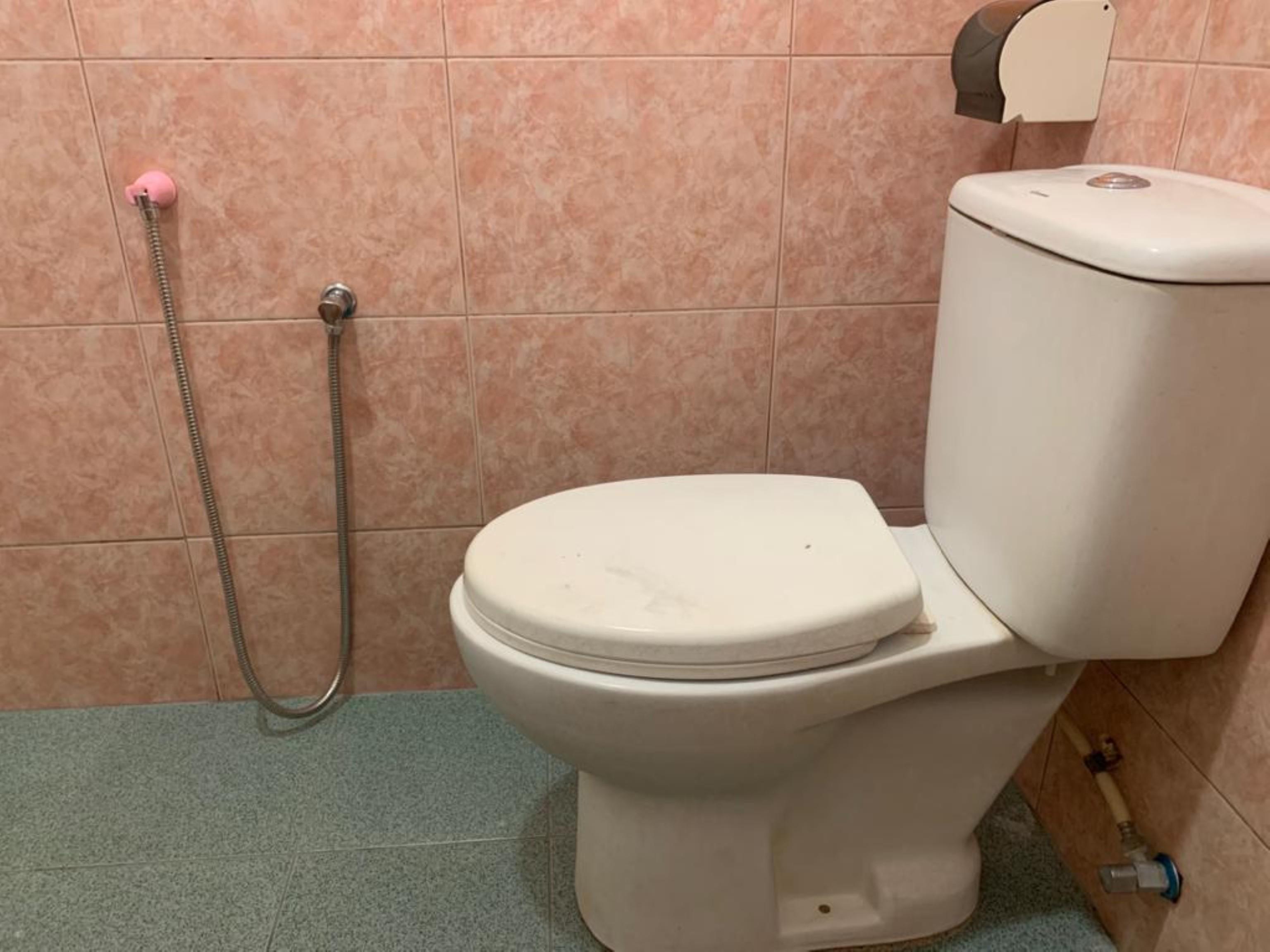 Oyo 89877 Sun Triang Hotel Kampong Kerayong Екстериор снимка