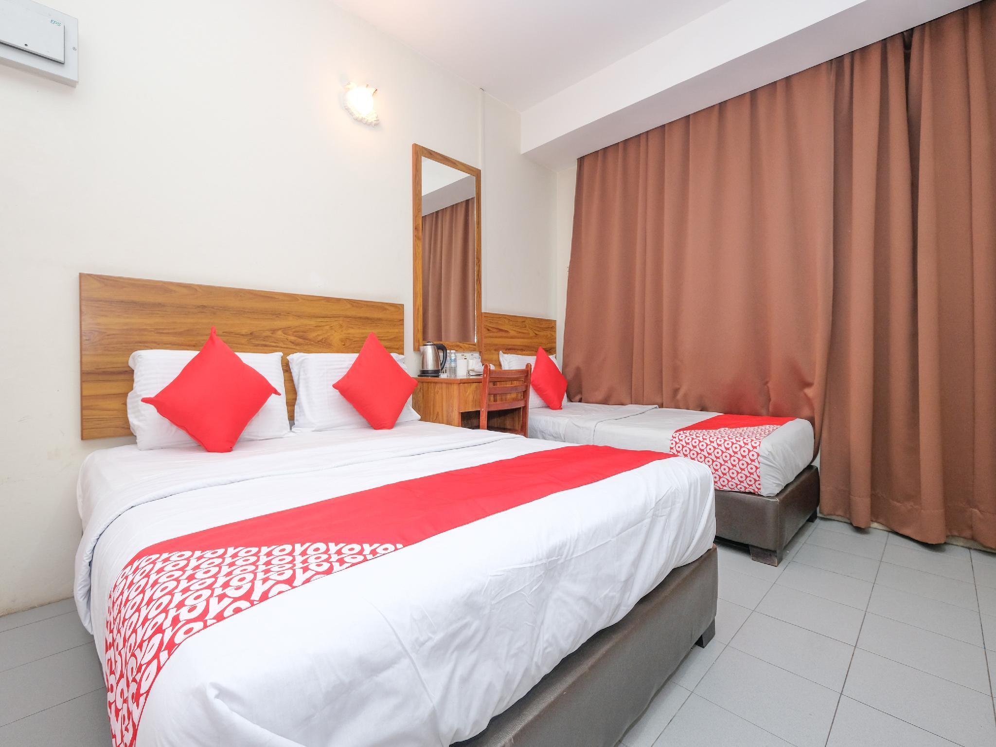 Oyo 89877 Sun Triang Hotel Kampong Kerayong Екстериор снимка