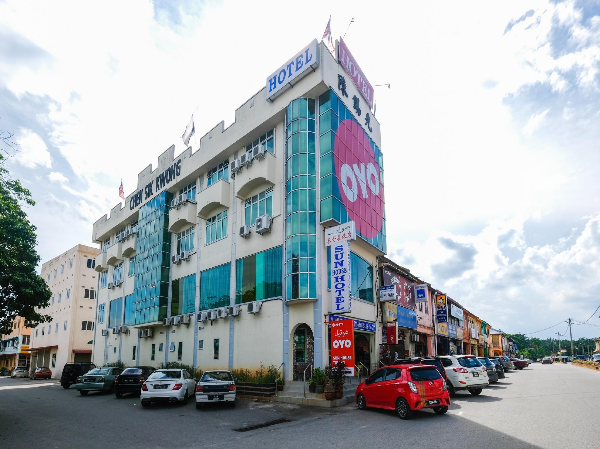 Oyo 89877 Sun Triang Hotel Kampong Kerayong Екстериор снимка